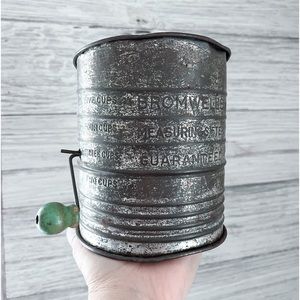 Bromwell’s Measuring Sifter